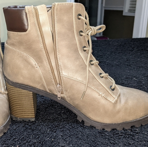 Wide Lace-Up Combat Booties - Addition Elle - Picture 5 of 7
